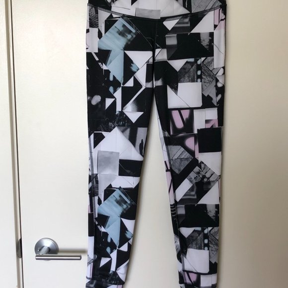 Reebok Meet You There Printed Leggings - Picture 3 of 4